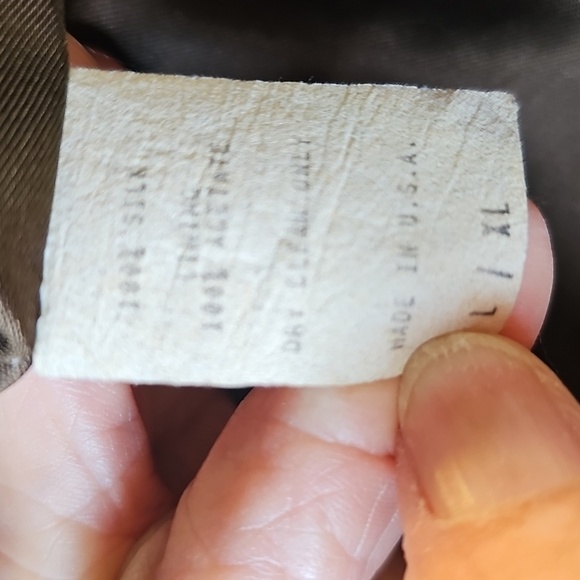 Red Vintage Vest with Humming Bird Pattern. Size XL. 100% Silk. Lovely - Picture 8 of 12